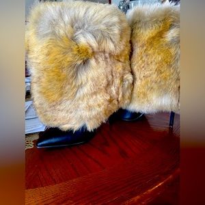 Beautiful faux fur cuff boots